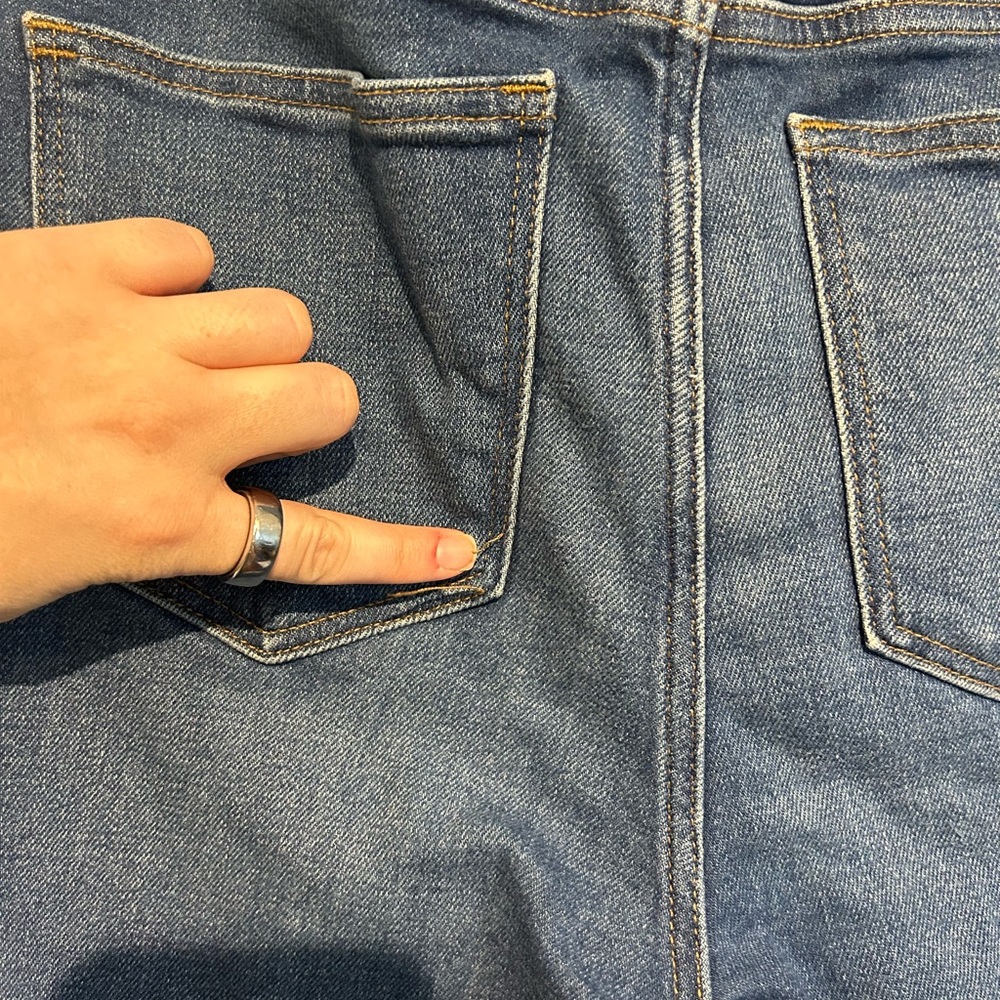 Madewell Cali Demi-Boot Jeans in Columbus Wash: Comfort Stretch Edition - Picture 8 of 13